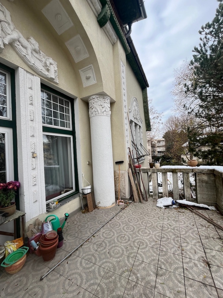Budai villa teraszának eredeti állapota.